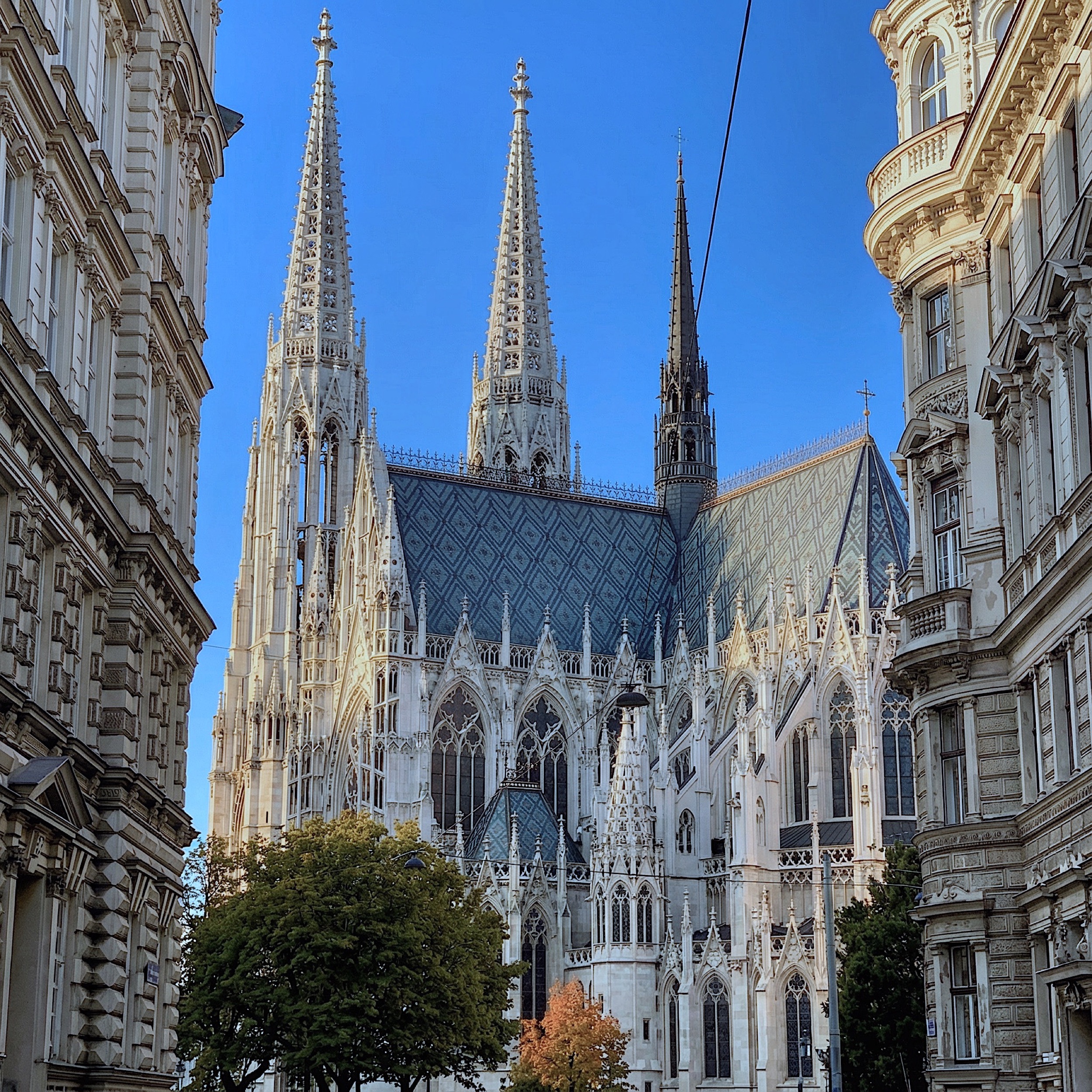 RHE Kanzlei Wien Blauer Himmel