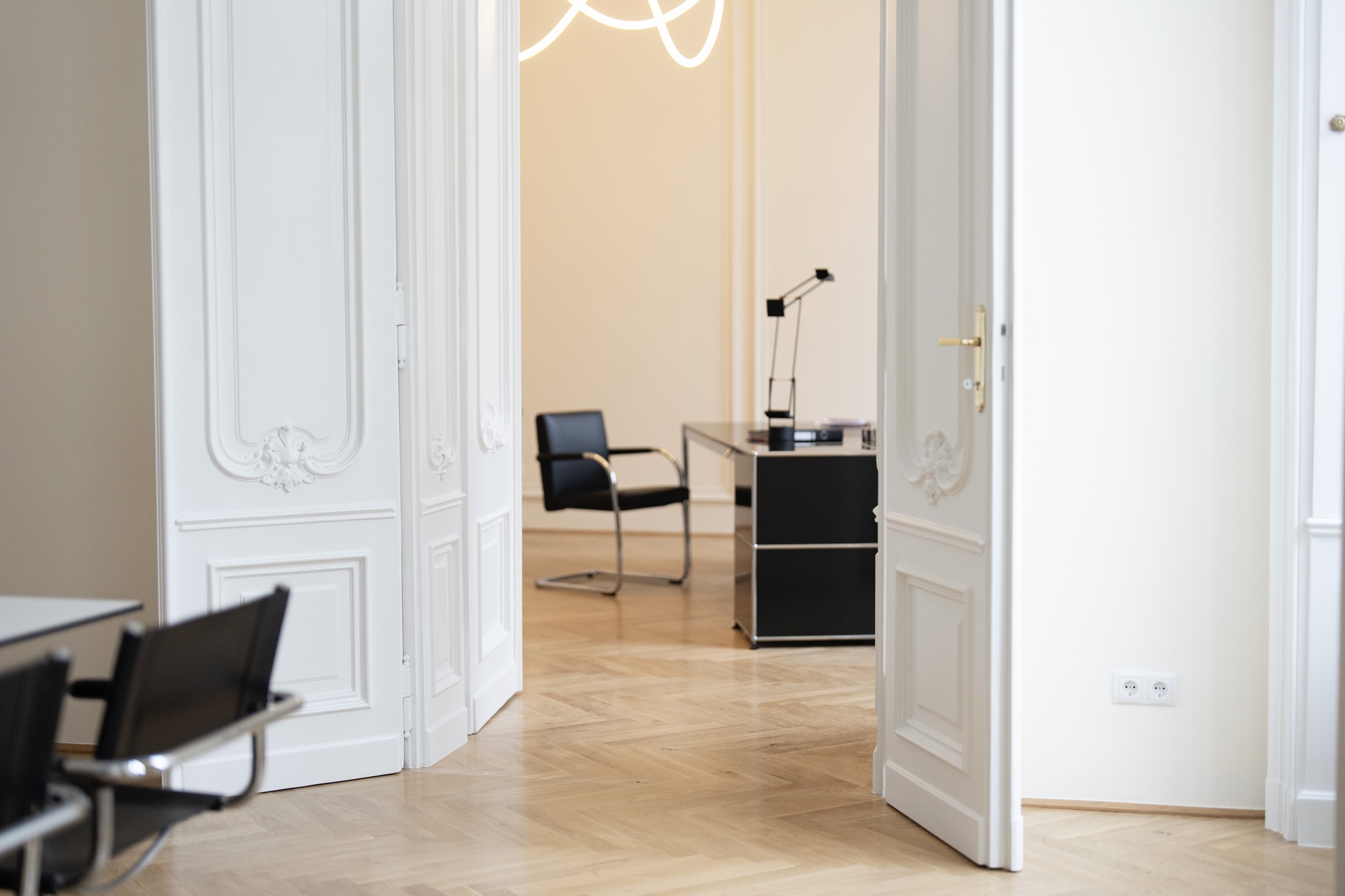 RHE Rechtsanwaelte Office Tuerkenstrasse 2 Besprechungszimmer